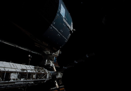 STS126-E-11924