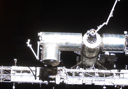 STS126-E-14374