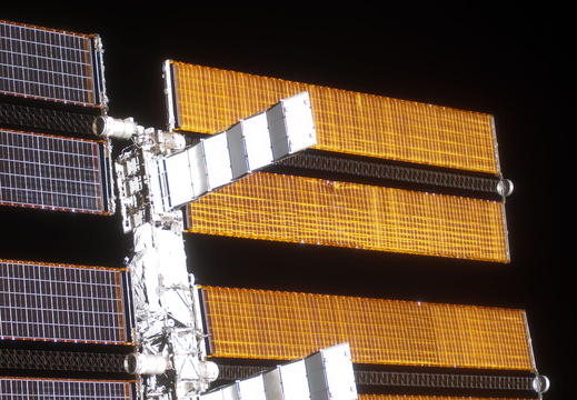 STS126-E-14387