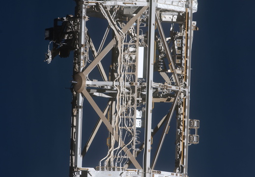 STS126-E-14404