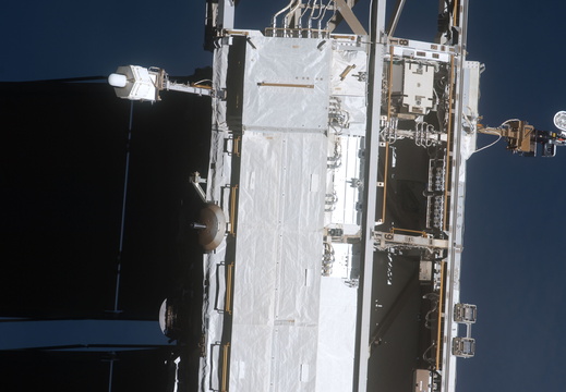 STS126-E-14406