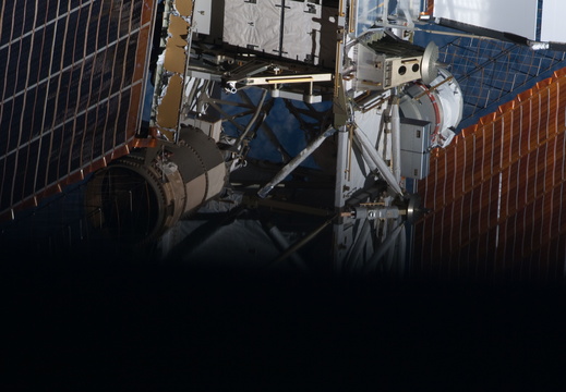 STS126-E-14429