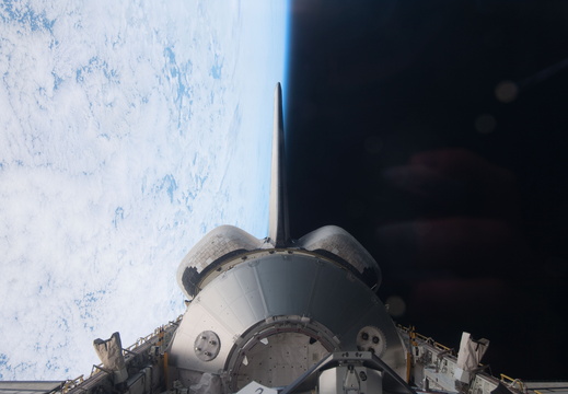 STS126-E-14854