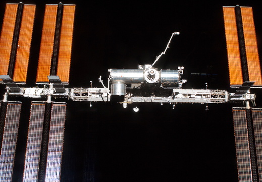 STS126-E-14865