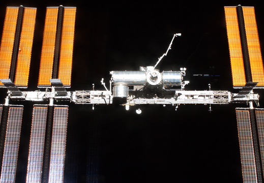 STS126-E-14867