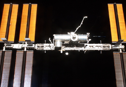 STS126-E-14868