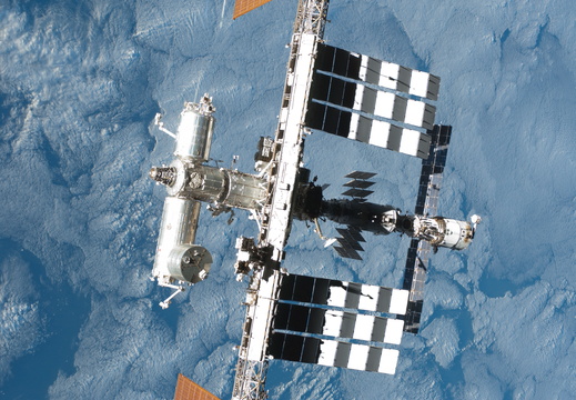 STS126-E-14889