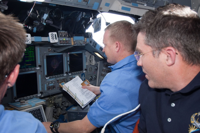STS126-E-15004.jpg