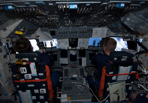 STS126-E-15122