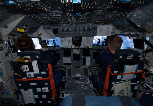STS126-E-15123