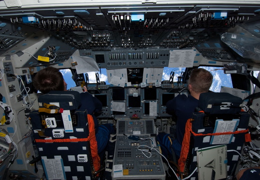 STS126-E-15124