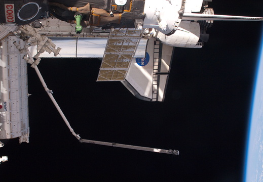 STS126-E-15647
