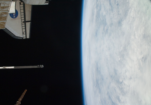 STS126-E-15718
