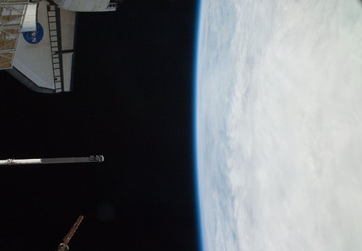 STS126-E-15722