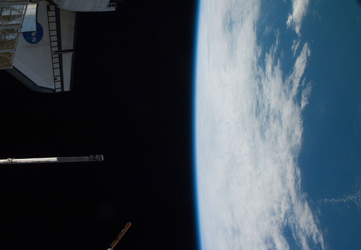 STS126-E-15732