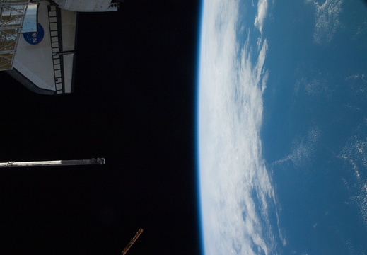 STS126-E-15734