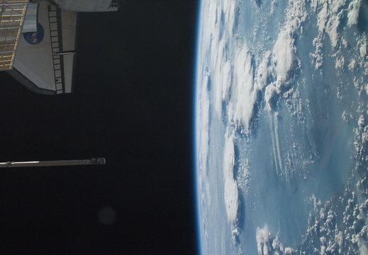 STS126-E-15771