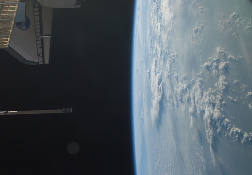 STS126-E-15783