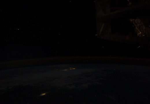 STS126-E-16412