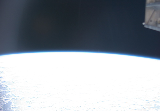 STS126-E-17015