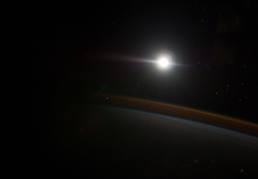 STS126-E-17418