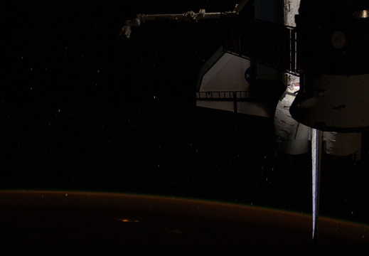 STS126-E-21658