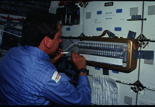 STS61B-01-009