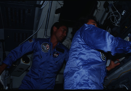 STS61B-02-008