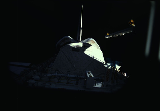 STS61B-05-011