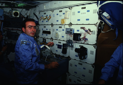 STS61B-05-021
