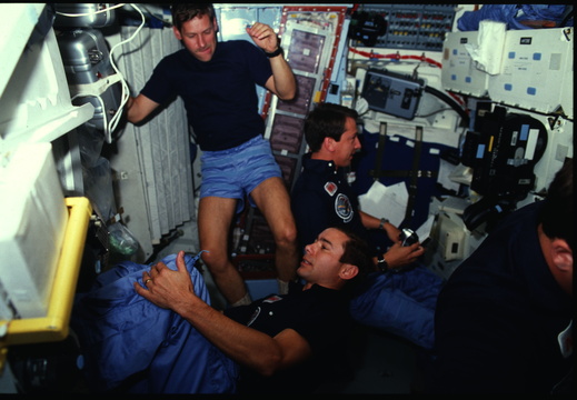 STS61B-05-027
