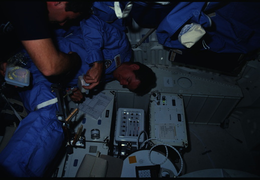 STS61B-06-004