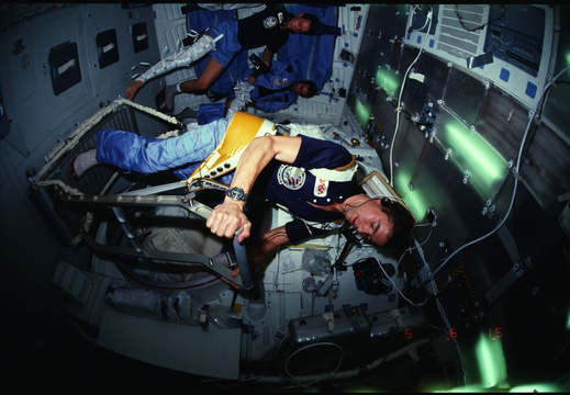 STS61B-07-006