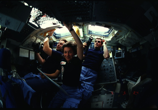 STS61B-07-015