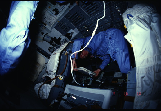 STS61B-07-021