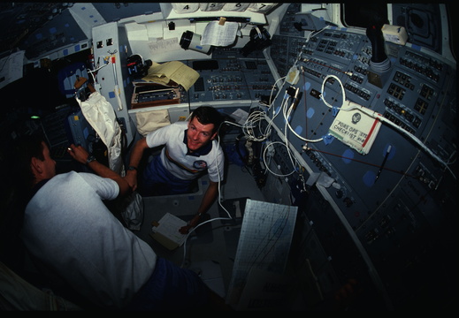 STS61B-11-034