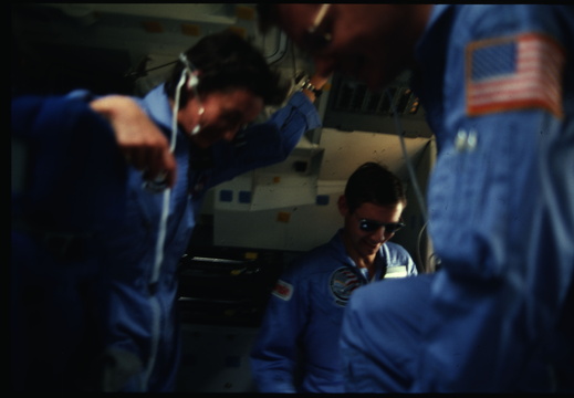 STS61B-18-017