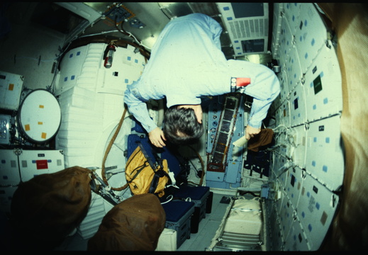STS61B-20-020