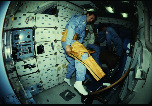 STS61B-20-036