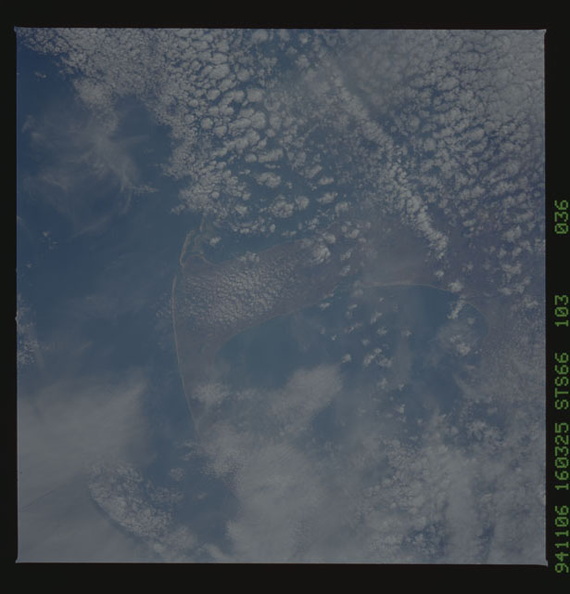 STS066-103-036.jpg