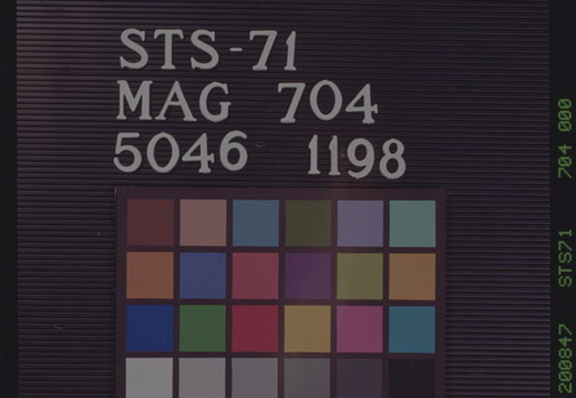 STS071-704-000