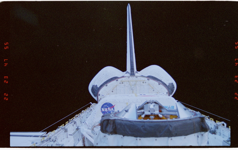 STS076-306-017.jpg