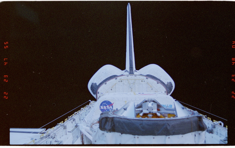 STS076-306-018.jpg