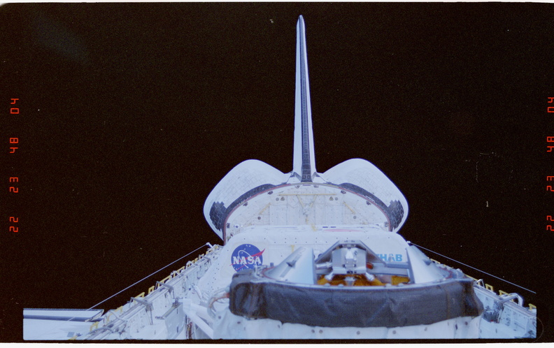 STS076-306-019.jpg