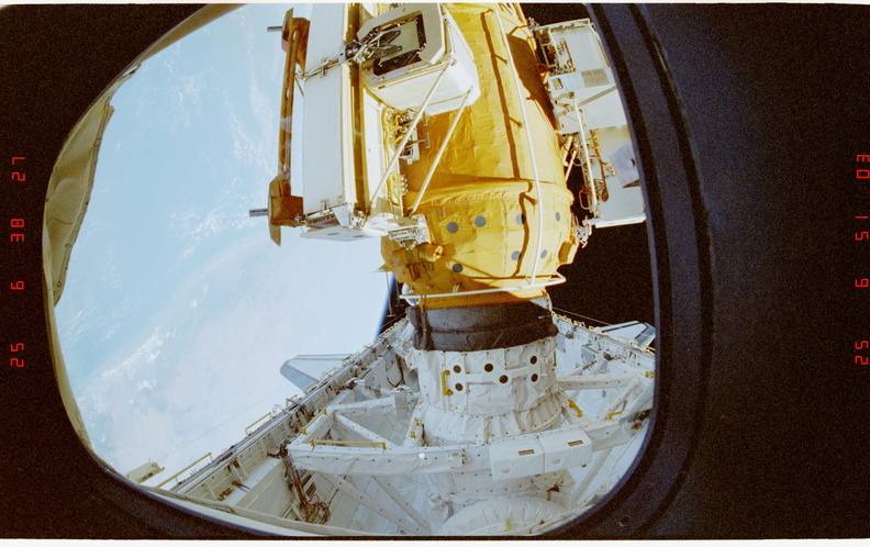 STS076-341-033.jpg
