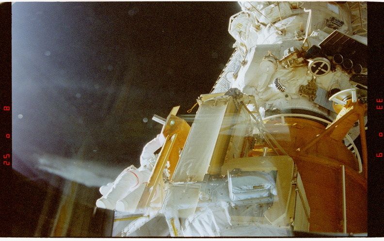STS076-342-010.jpg