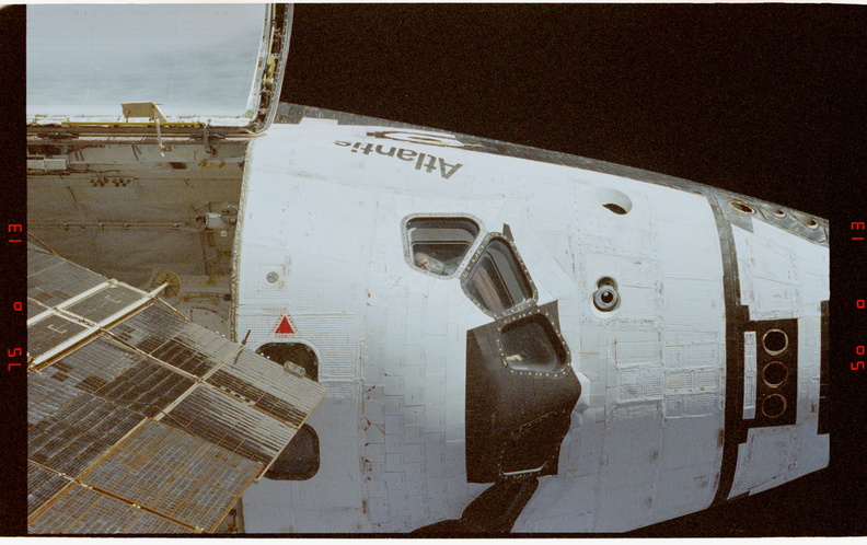 STS076-370-028.jpg