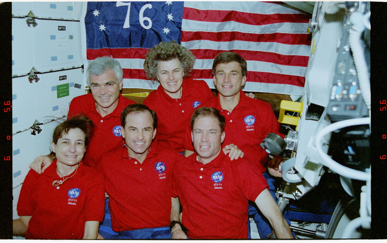 STS076-371-002.jpg