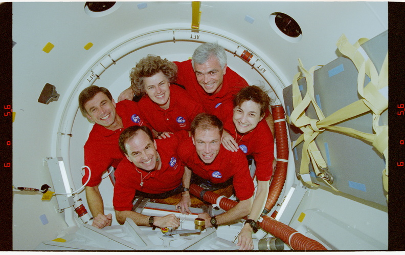 STS076-372-016.jpg