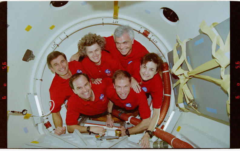 STS076-372-017.jpg